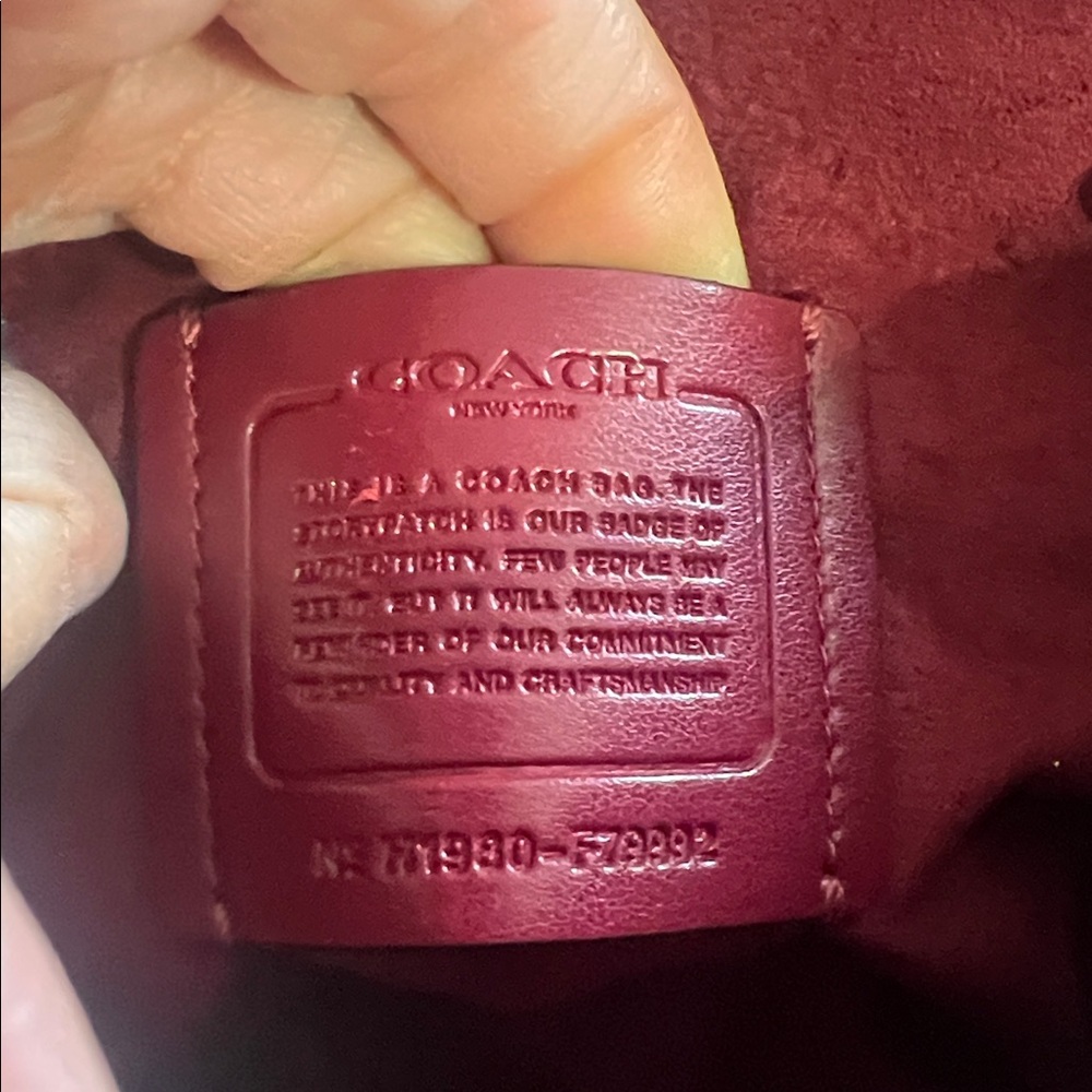 Coach Burgundy Leather Turnlock Shoulder Bag Gold HW Crossbody Pink Accent - Picture 4 of 11